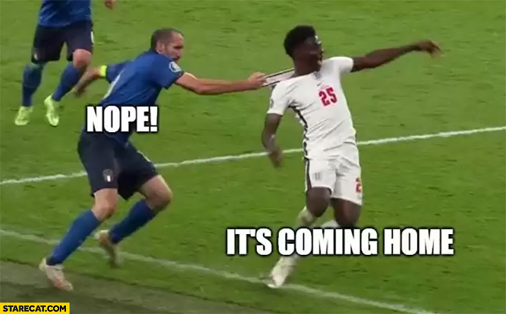 It’s coming home nope Chiellini pulling Saka by shirt from behind Euro 2020