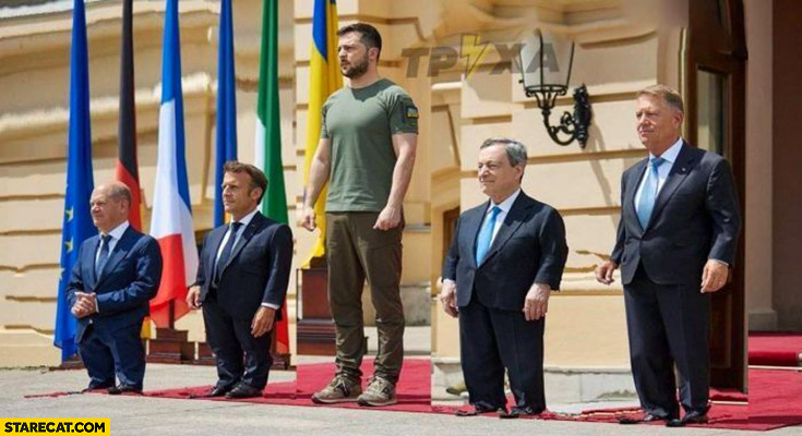 Schulz Macron midget dwarf visiting regular sized Zelensky photoshopped